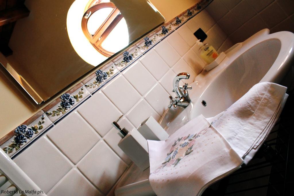 לינה וארוחת בוקר ברצלונה פוצו די גוטו Il Casale Dei Conti חדר תמונה